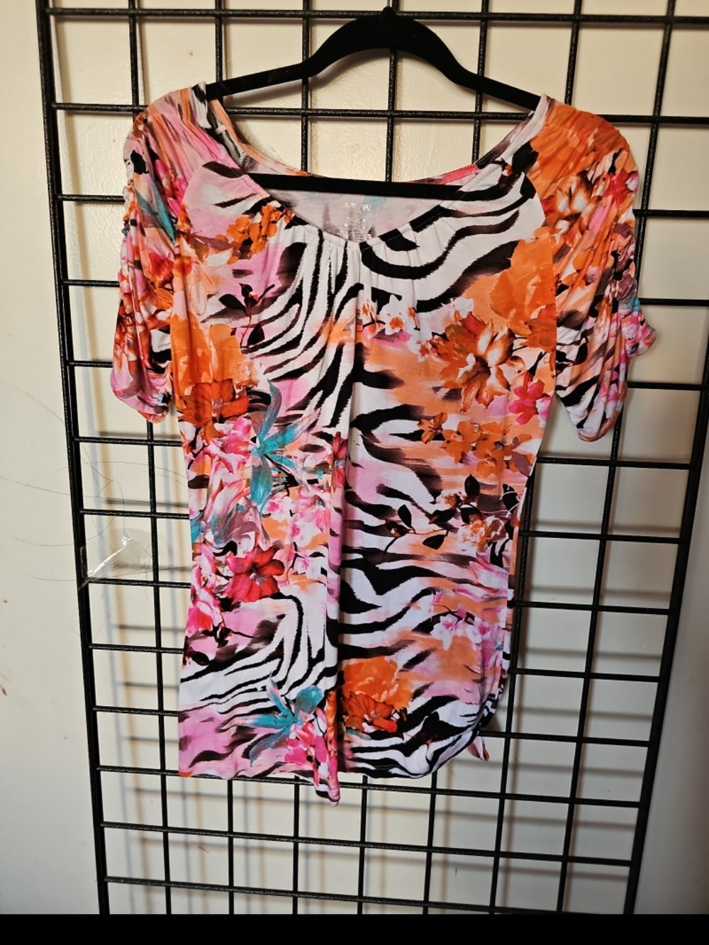 Jennifer Lopez Floral Zebra Scoop Neck Top - Pink & Orange